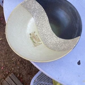 Shallow dish for trinkets/keys